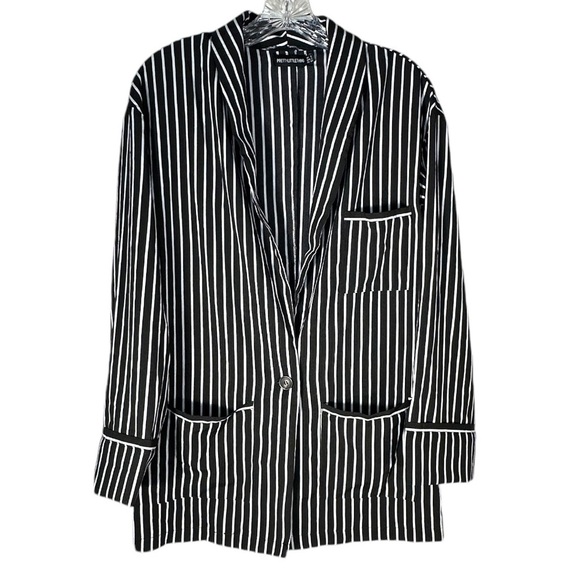 PrettyLittleThing blazer/jacket black & white striped Pre-owned Women’s 2 | gg1 - Picture 1 of 6